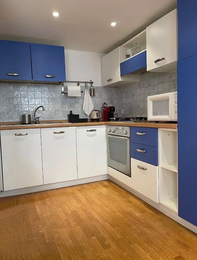 Lafilo Apartment 3 Milán 0*,